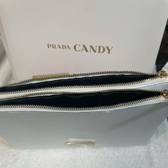 Prada Candy Eau de Parfum - Pink and Gold With New Prada Cosmetic/ Travel Case - Picture 3 of 5